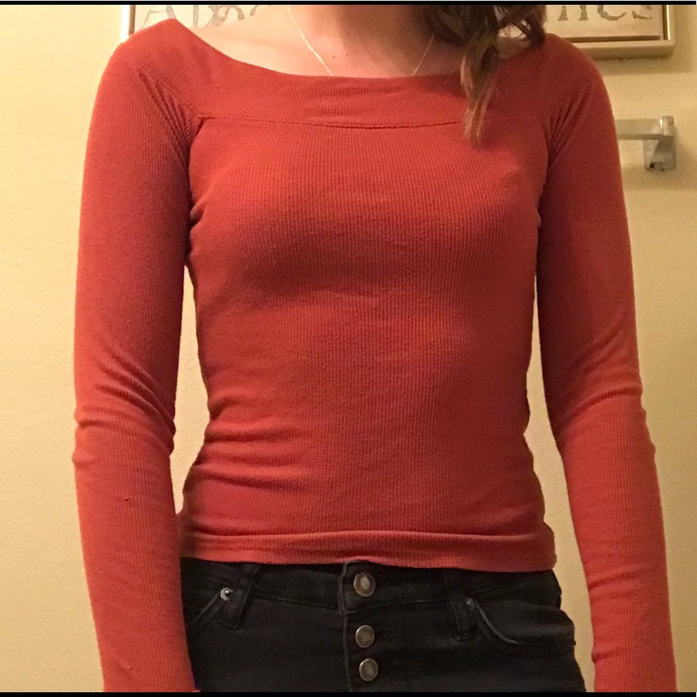 Fitted long sleeve